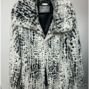 RARE Faux Fur Snow Leopard Coat Size Medium